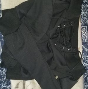 Black long sleeve crop top